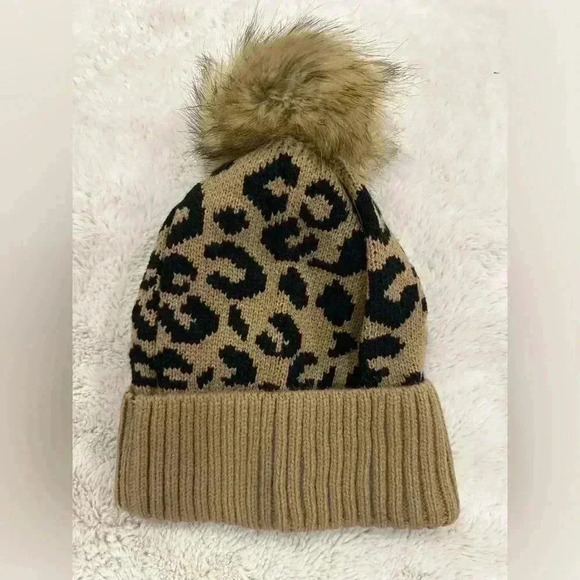 Leopard knitted cap black and brown - Picture 1 of 3
